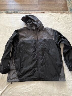Columbia Men’s Black and Gray Hooded Rain Shell